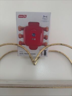 Dash Mini Dog Treat Maker - Red